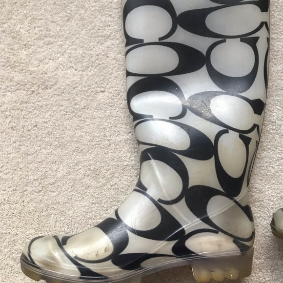 ⚡️⚡️SOLD⚡️⚡️Coach Rain Boots Size 8 - Picture 11 of 16